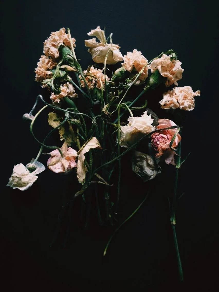 Grief as a Performance: Social Media and Mourning